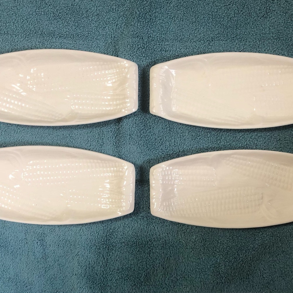 Elegant Cream Corn-Shaped Ceramic Plates